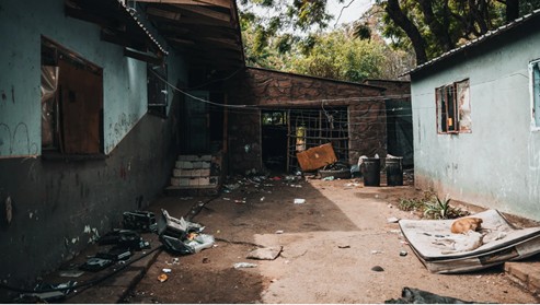 Colorful makeshift shacks at Sonskynhoekie