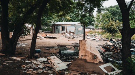 Residents in their living space at Sonskynhoekie